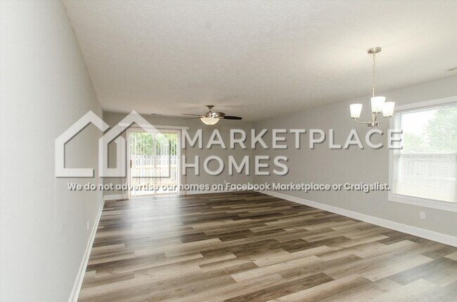 Building Photo - 10650 Sedgegrass Dr