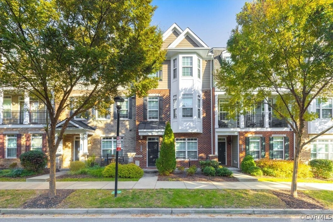 Foto principal - 3904 Redbud Rd