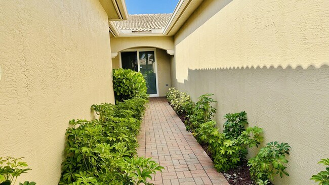 Building Photo - 8601 Mangrove Cay