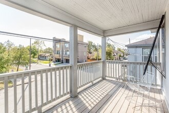 Building Photo - 215 N Milby St