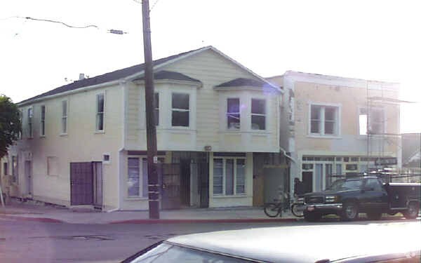 Building Photo - 1343 C St