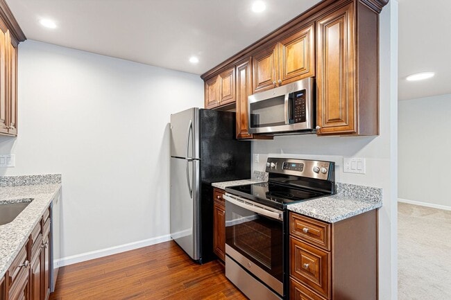 Interior Photo - The Lodge @ 73rd
