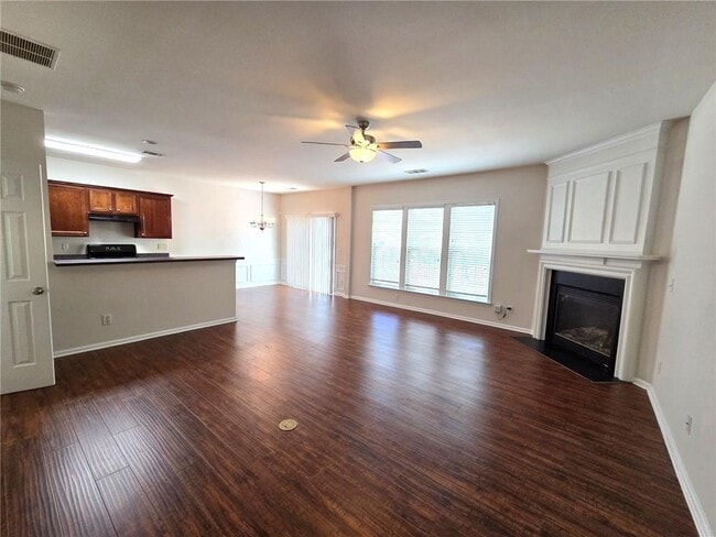 Building Photo - 2028 Fosco Dr NW
