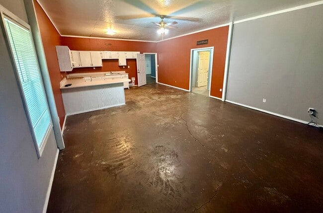 Building Photo - 1306 Barton Ln