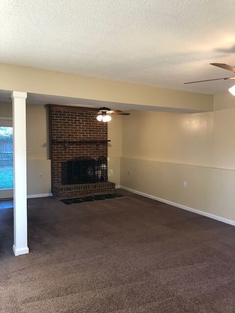 Foto del edificio - Large Split-Level Home Near Harrison Crossing