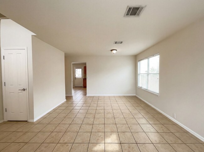 Building Photo - 965 Sweet Gum Dr