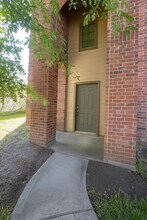 Building Photo - 808 Katydid Ct