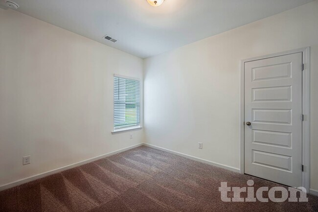 Building Photo - 132 Chapel Meadow Ln SW