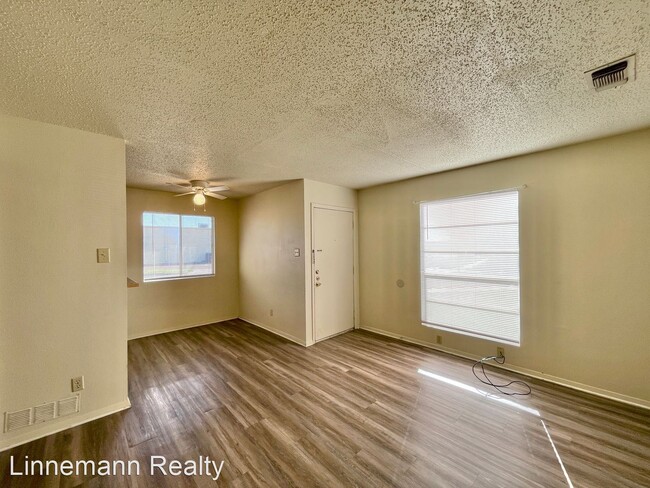 Building Photo - 1 br, 1 bath House - 2101 B Robert E. Lee ...