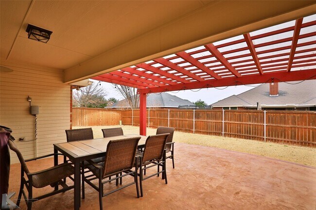 Building Photo - 5434 Willow View Rd