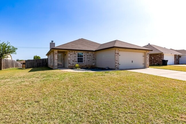 Building Photo - 3409 Lorena Dr