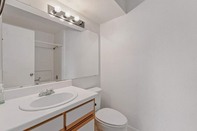 Foto del edificio - 523 Southwest Pkwy