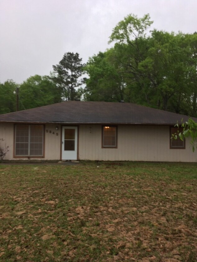 5845 Pine Hill Dr, Kountze, TX 77625 House Rental in Kountze, TX