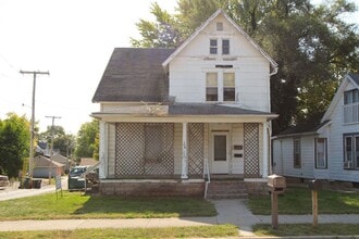 Building Photo - 507 W Riverside Ave Building Photo - 507 W Riverside Ave