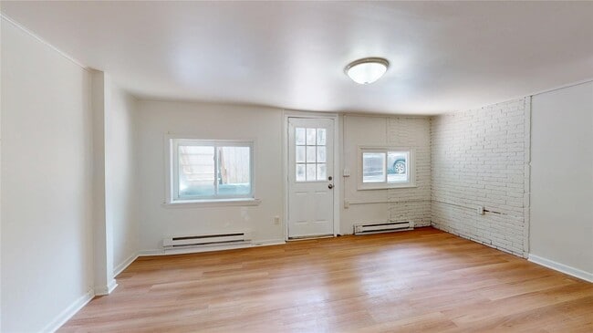 Building Photo - 376 Saw Mill River Rd