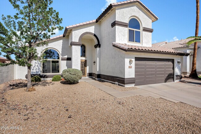 Foto del edificio - 2399 S Walnut Dr