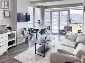 Building Photo - 50-1050 Bruyeres Mews