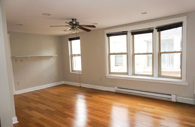 Baum Living Room - Baum Boulevard Flats