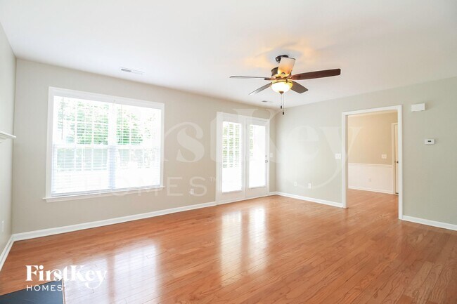 Foto del edificio - 2648 Wynbrook Dr