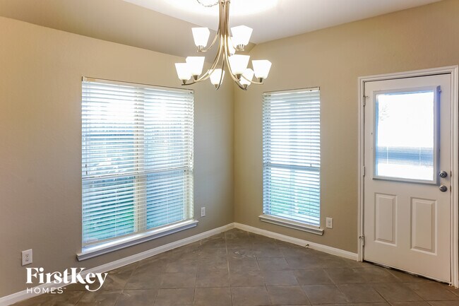 Foto del edificio - 297 Country Crossing Cir