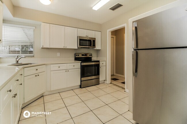 Foto del edificio - 1453 Birwood St