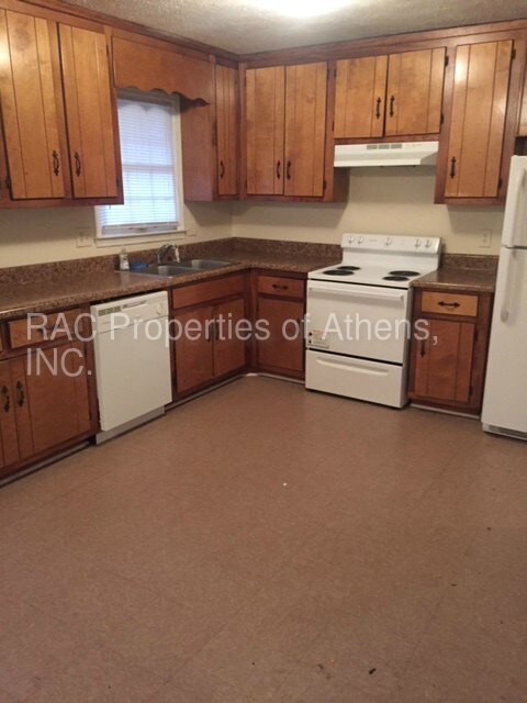 Building Photo - 124 Highland Park Dr