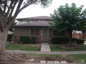 Building Photo - 1330 Shawn Dr