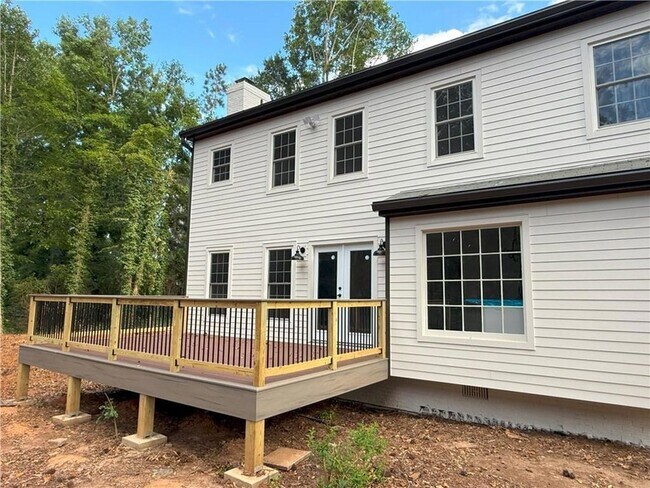 Building Photo - 2461 Sheila Ln