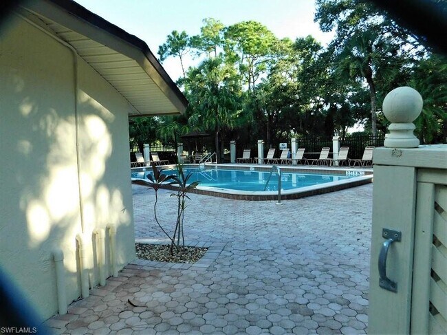 Foto del edificio - 15177 Parkside Dr