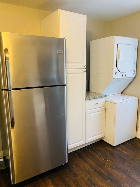 Building Photo - Great Remodeled Madison Rental