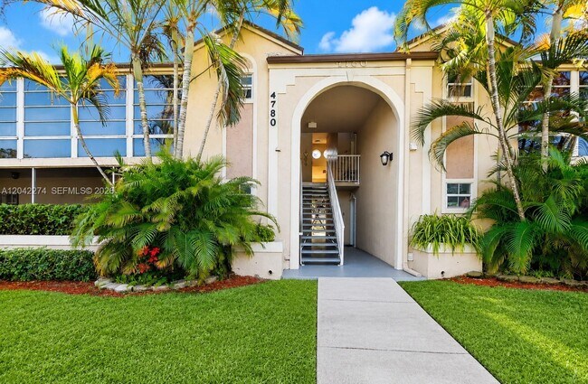 Foto del edificio - 4780 NW 102nd Ave