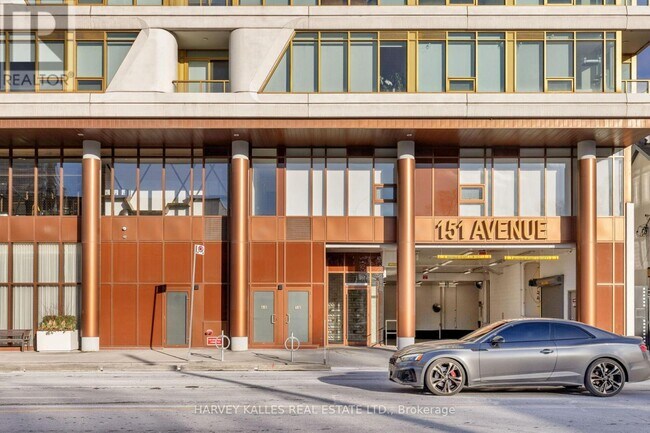 Photo du bâtiment - 151-151 Avenue Rd