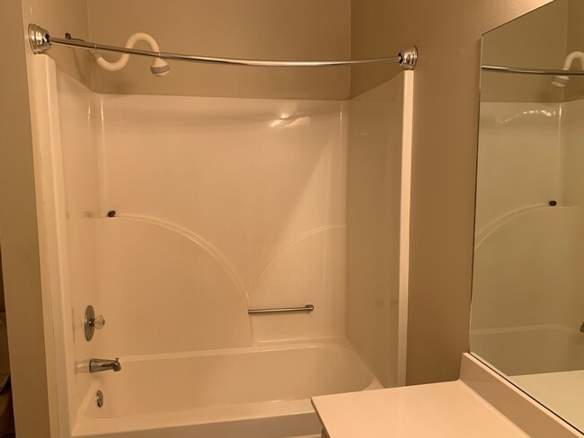 Master Bath - 5255 Congress Blvd