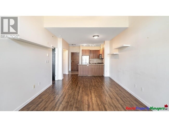 Building Photo - 5885-5885 Irmin St