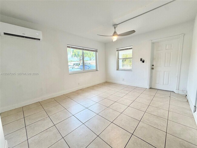 Foto del edificio - 4613 Bougainvilla Dr
