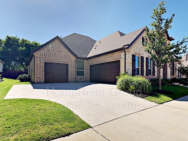 Building Photo - 5609 Heron Dr E