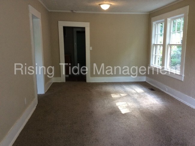 Foto del edificio - 701 84th Pl S