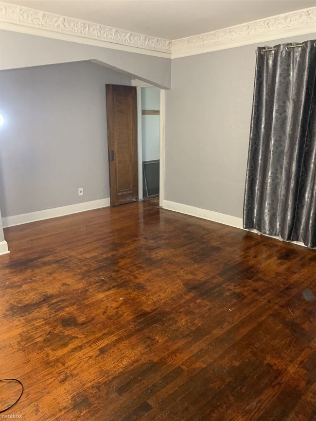 Foto del edificio - 2 br, 1 bath Flat - 14001 Mansfield St Fl 2