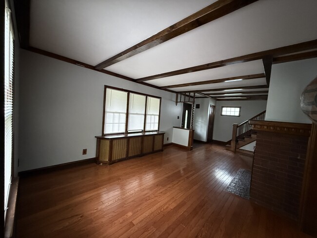 Living room - 208 5th Ave