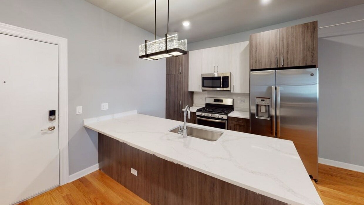 Foto principal - 5117 S Kenwood Ave