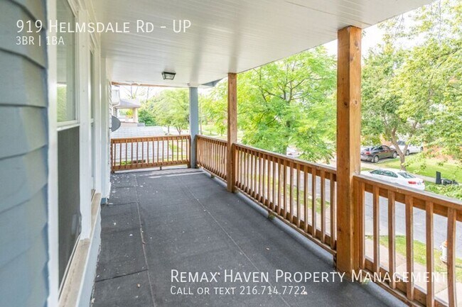 Building Photo - 919 Helmsdale Rd