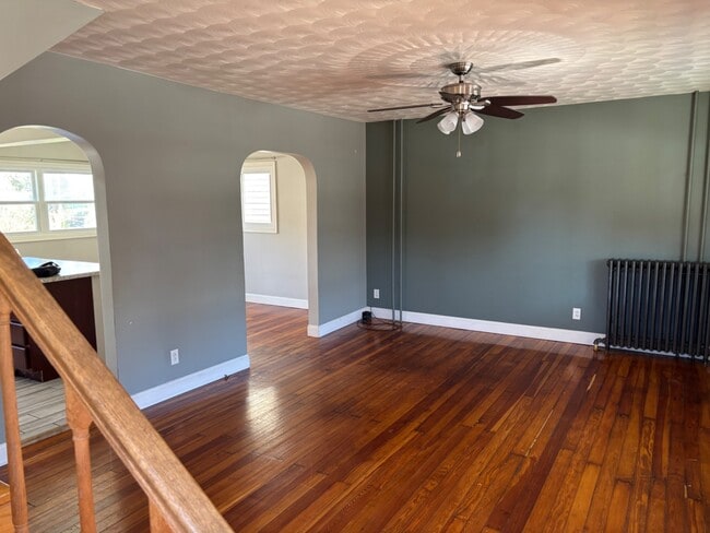 Foto del edificio - 2628 W Chestnut Ave