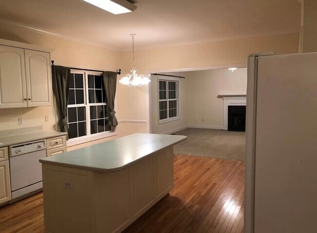 Foto del edificio - 5 BR/3 Bath in Willow Pointe (Lake Carolina)