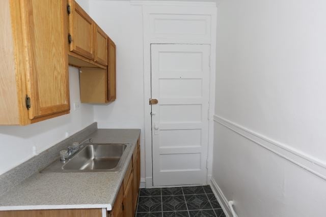 Building Photo - 3265 W Wrightwood Ave