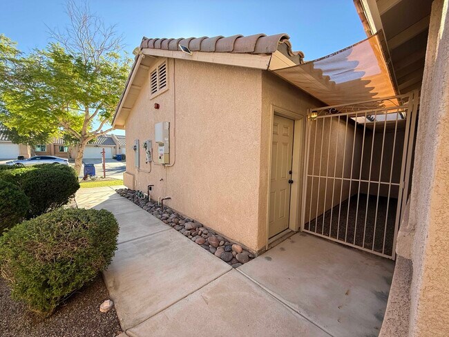 Foto del edificio - 3074 S Todd Ave
