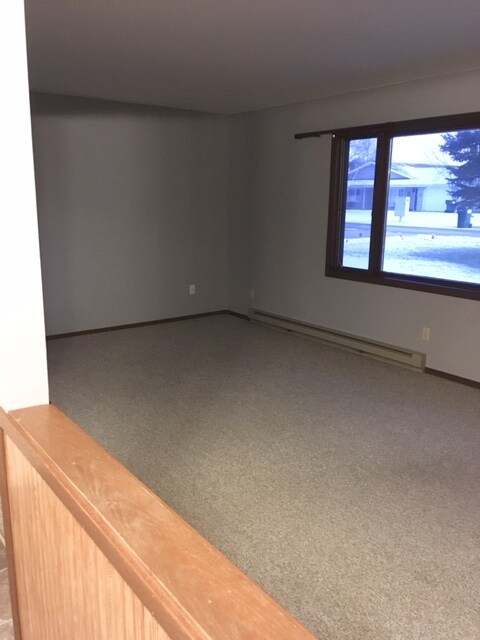 Foto del edificio - 310 Green Meadow Dr