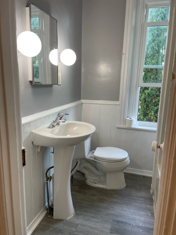 Foto del edificio - 721 W 2nd Ave