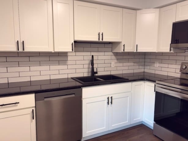 Kitchen - 313 Valley Stream Ln