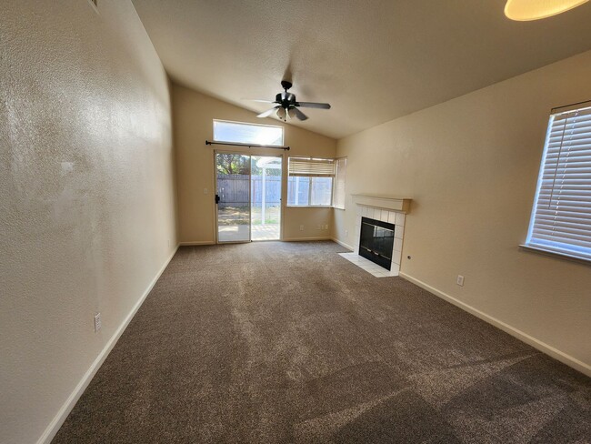 Building Photo - 5205 Lodestar Way