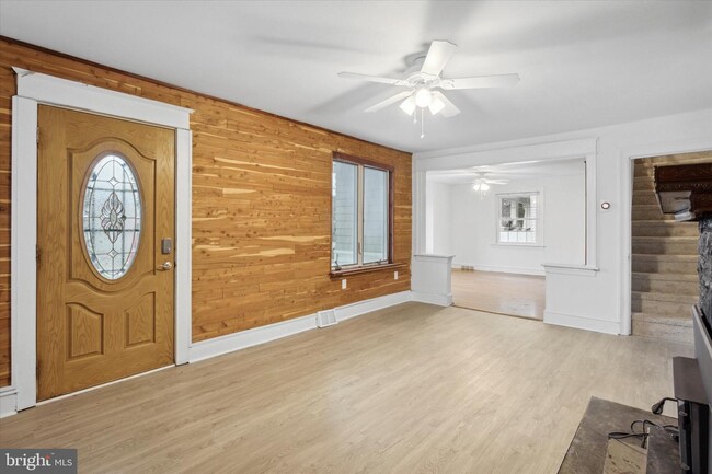 Building Photo - 3907 Dennison Ave